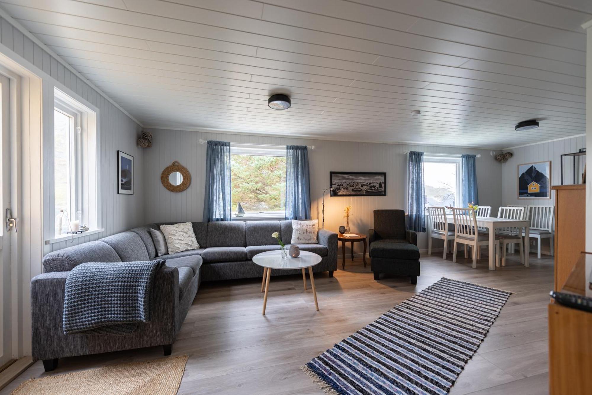 ריינה Cozy House By The Fjord In The Heart Of Lofoten מראה חיצוני תמונה