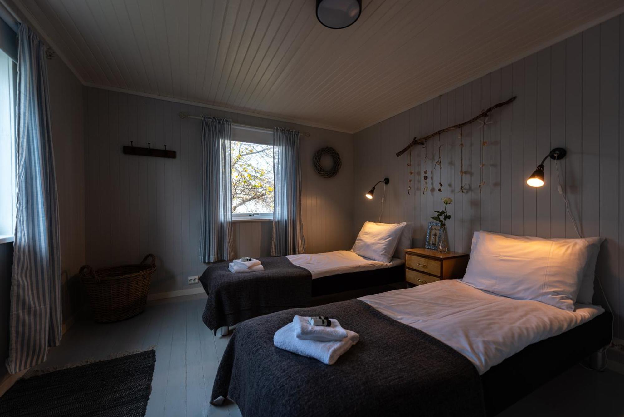 ריינה Cozy House By The Fjord In The Heart Of Lofoten מראה חיצוני תמונה