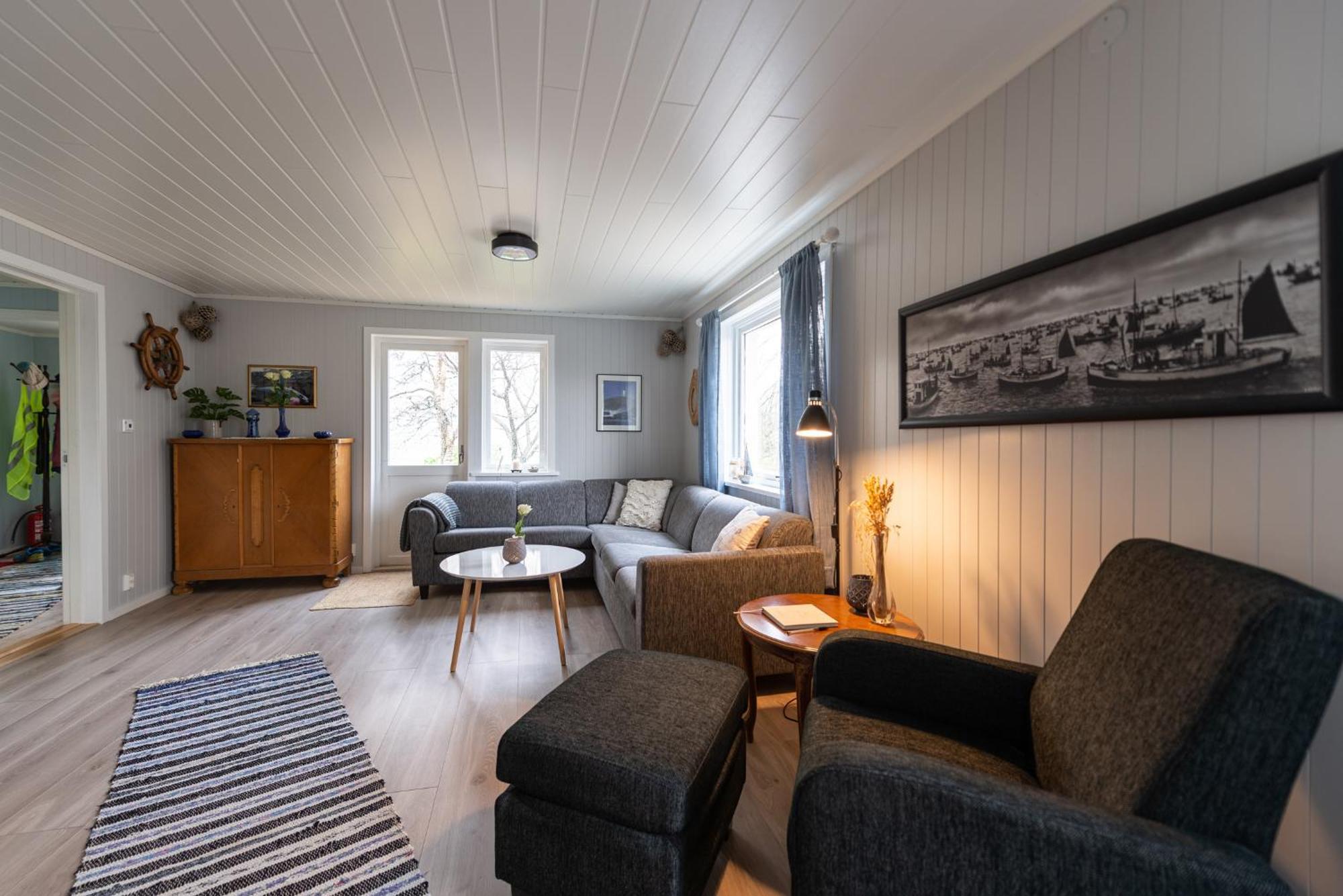 ריינה Cozy House By The Fjord In The Heart Of Lofoten מראה חיצוני תמונה